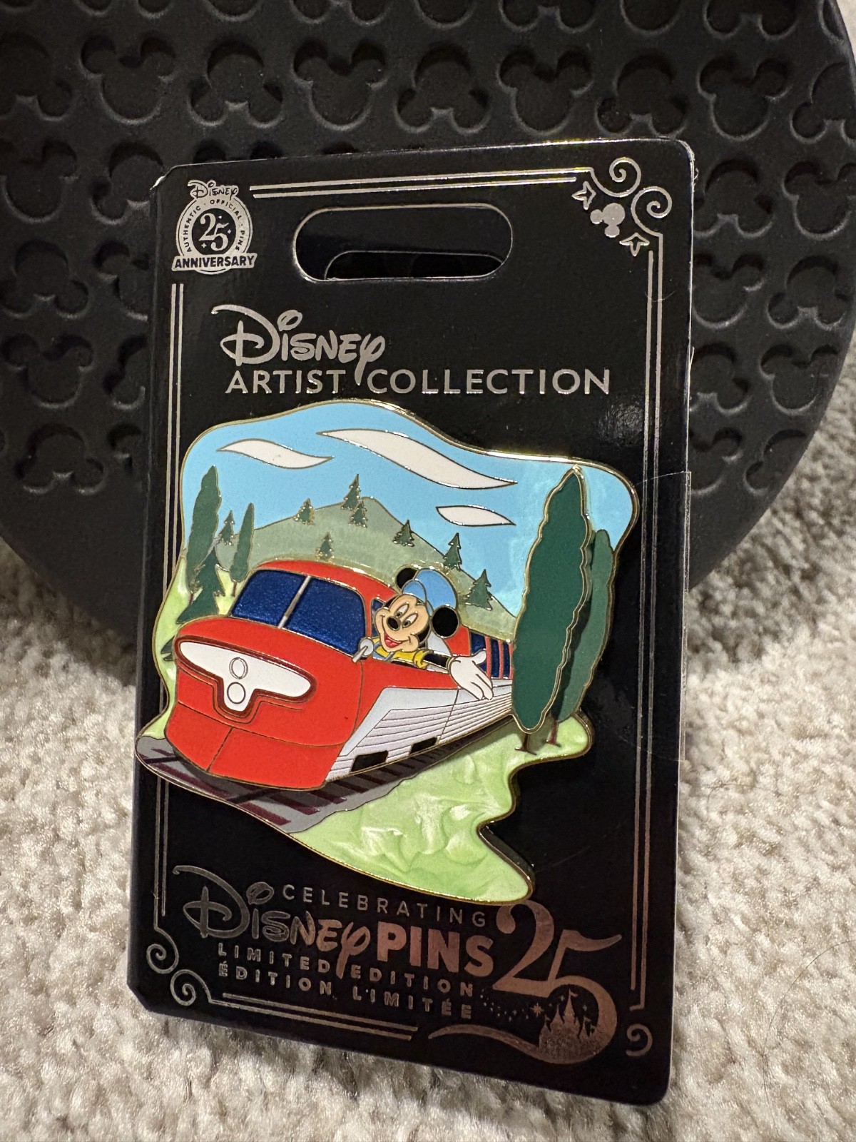 Disney Artist Collection Pin