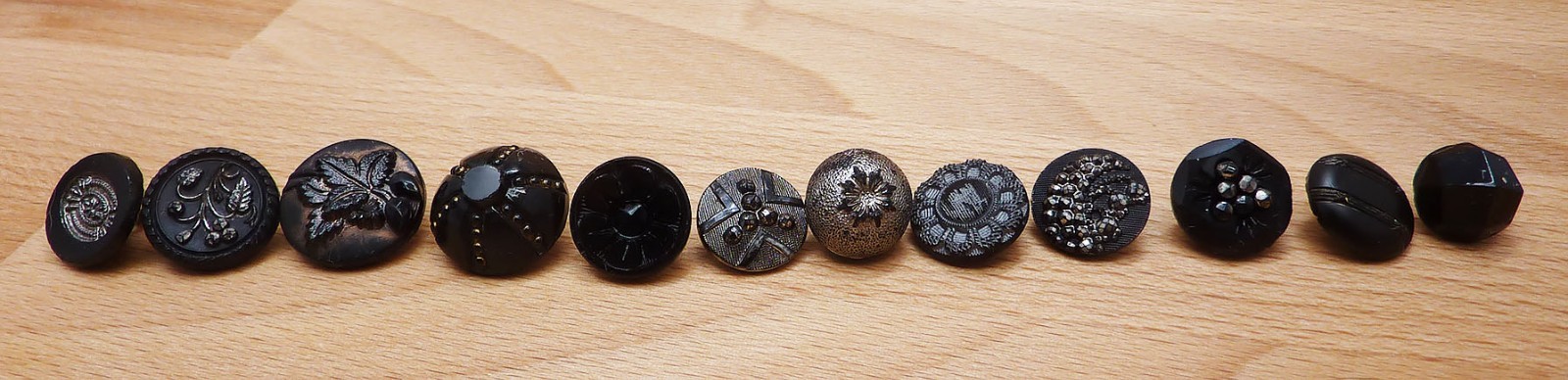 12 Antique Vintage Black Glass Buttons 1/2" to 5/8" (Set BB1)