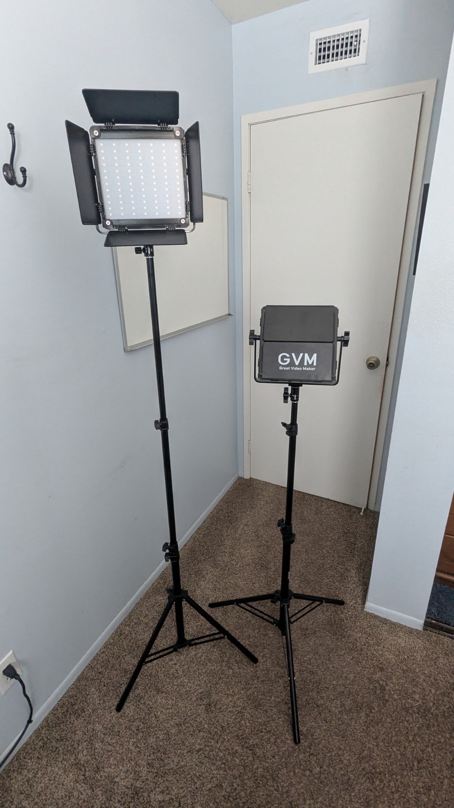 GVM 800D-II LED Video Light Kit (2 Lights) w/ Travel Case - Excellent condition