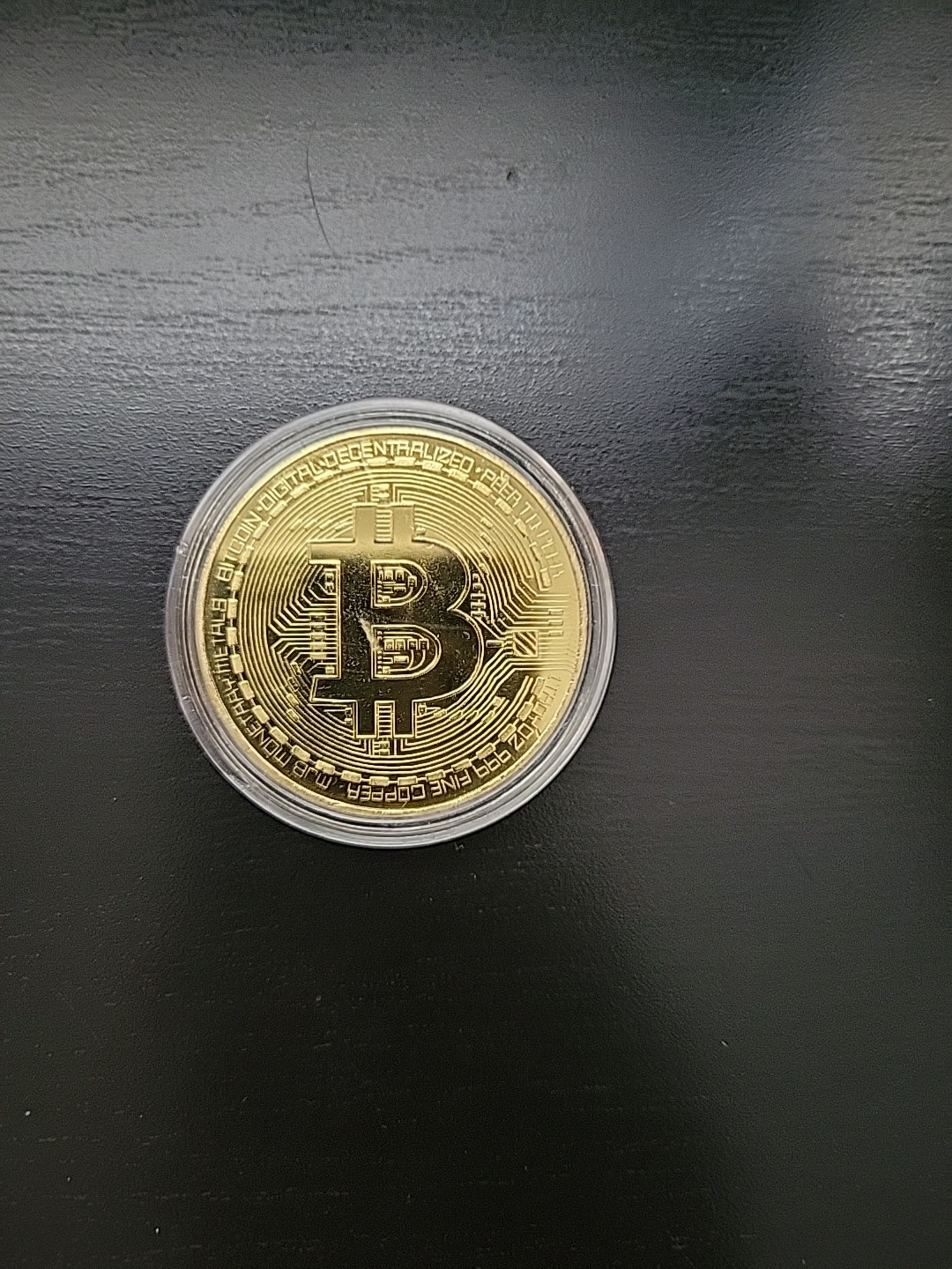 Bitcoin Gold Plated Physical Bitcoin BTC Cryptocurrency Collectible Coin in Case