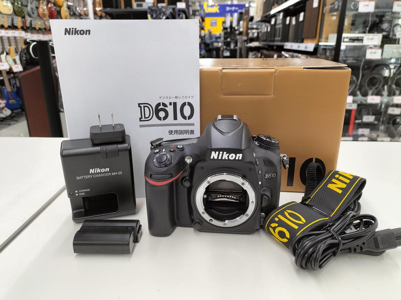 Nikon D610 Digital SLR Camera 24.3MP FX with 39-Point AF Used From Japan