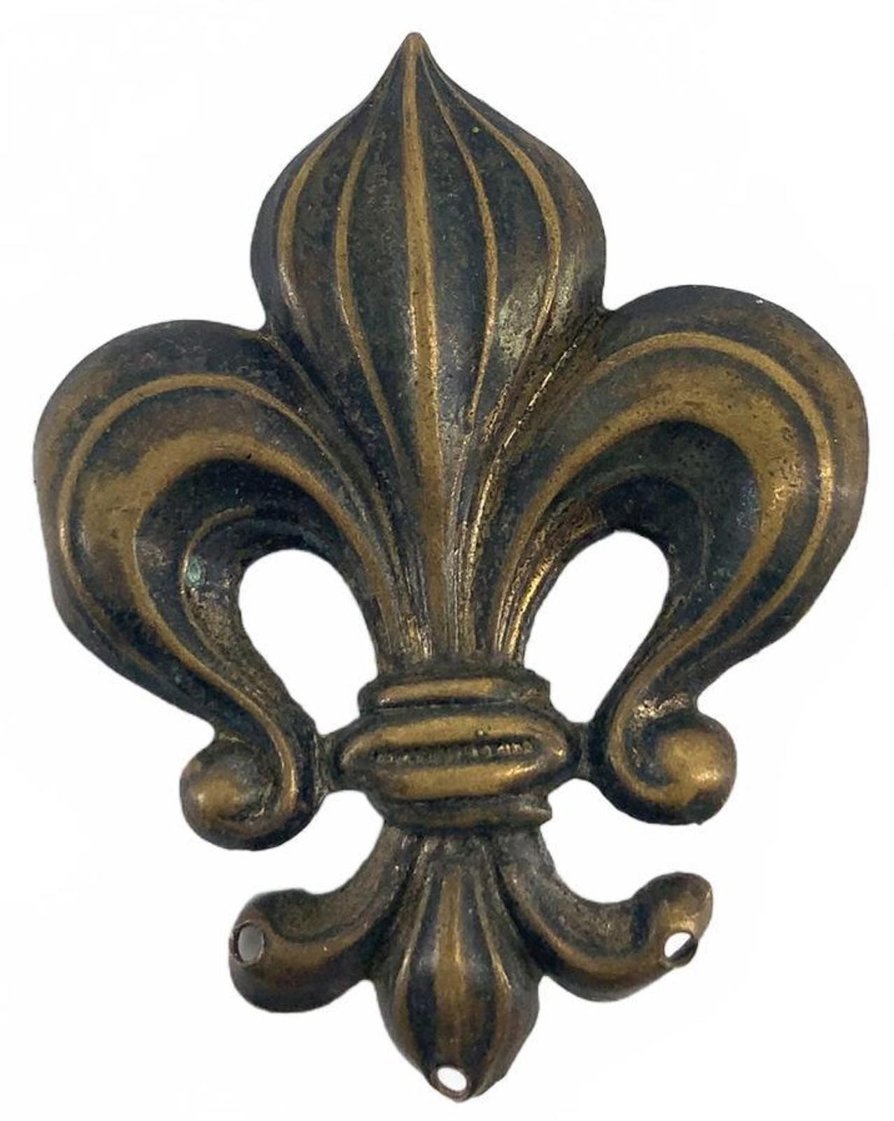 Vintage Brass Tone Fleur De Lis Heraldic Brooch Pin Antique Gold Finish Large