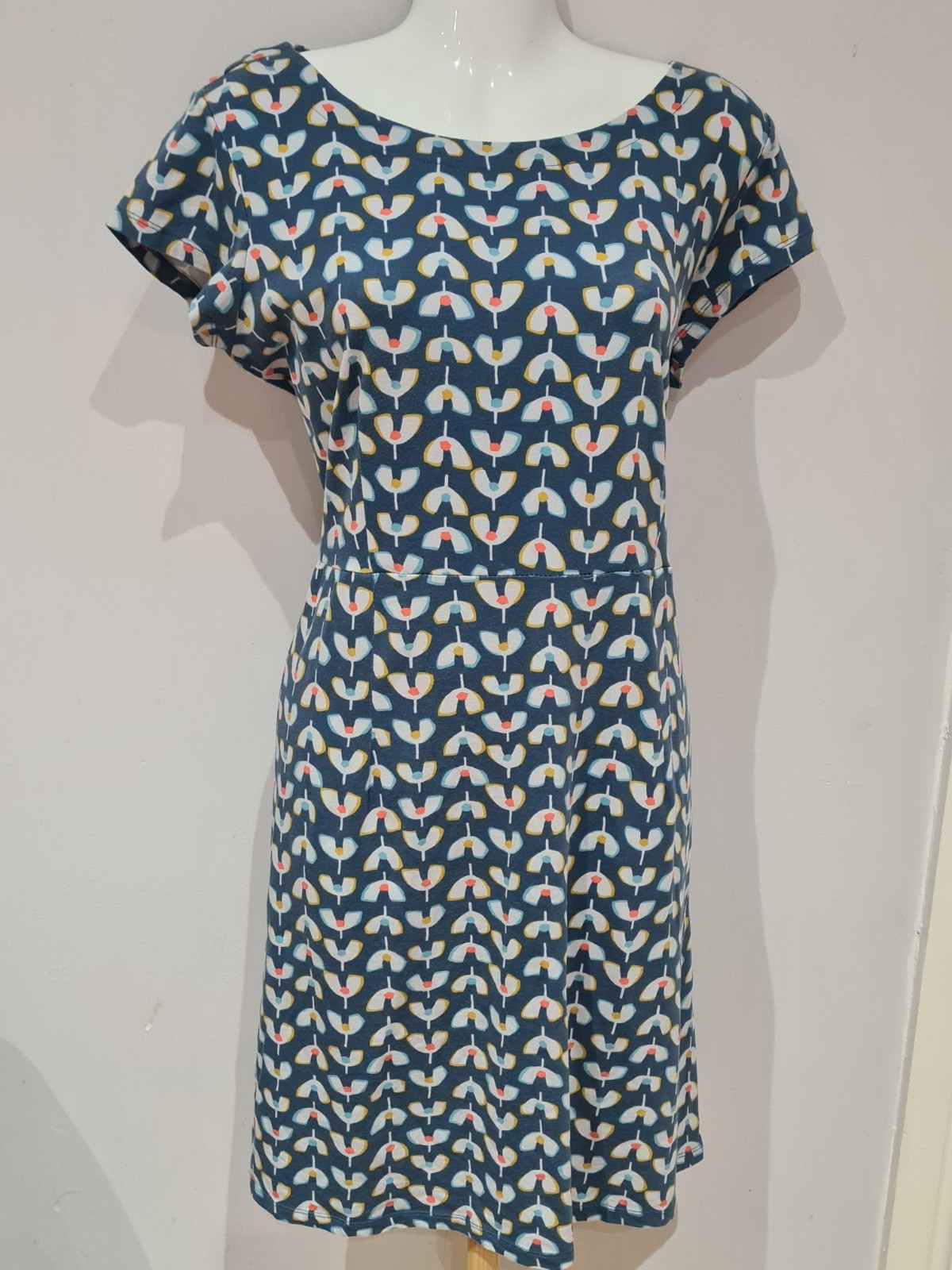 Lilly & Me print dress size 12.  97% cotton VGC