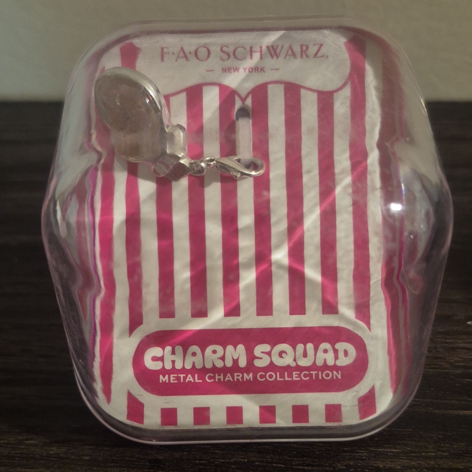 FAO Schwarz Charm Squad Metal Dangle Gumball Machine Silver Charm Lobster Claw