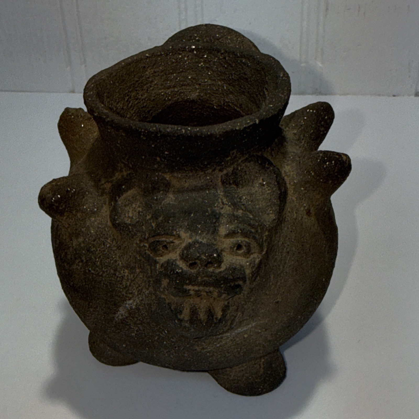 PRE COLUMBIAN  Pottery Tripod Vessel  Effigy with Jaguar Face