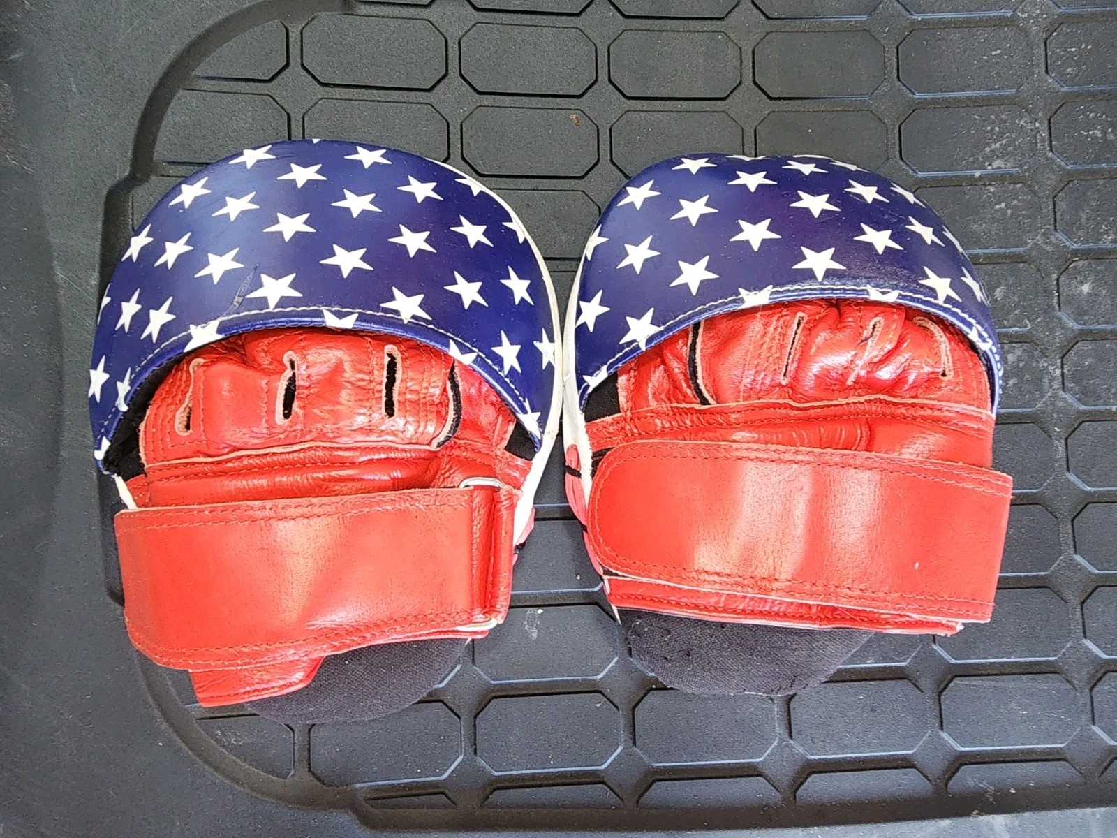 Henco Solo Hybrid Hand Pads