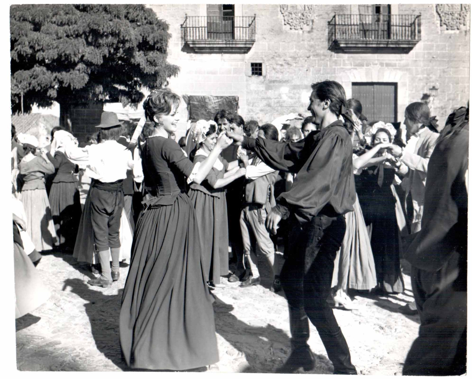 Original Press Photo Of A. Delon And Vibna Lisi ( ZM )