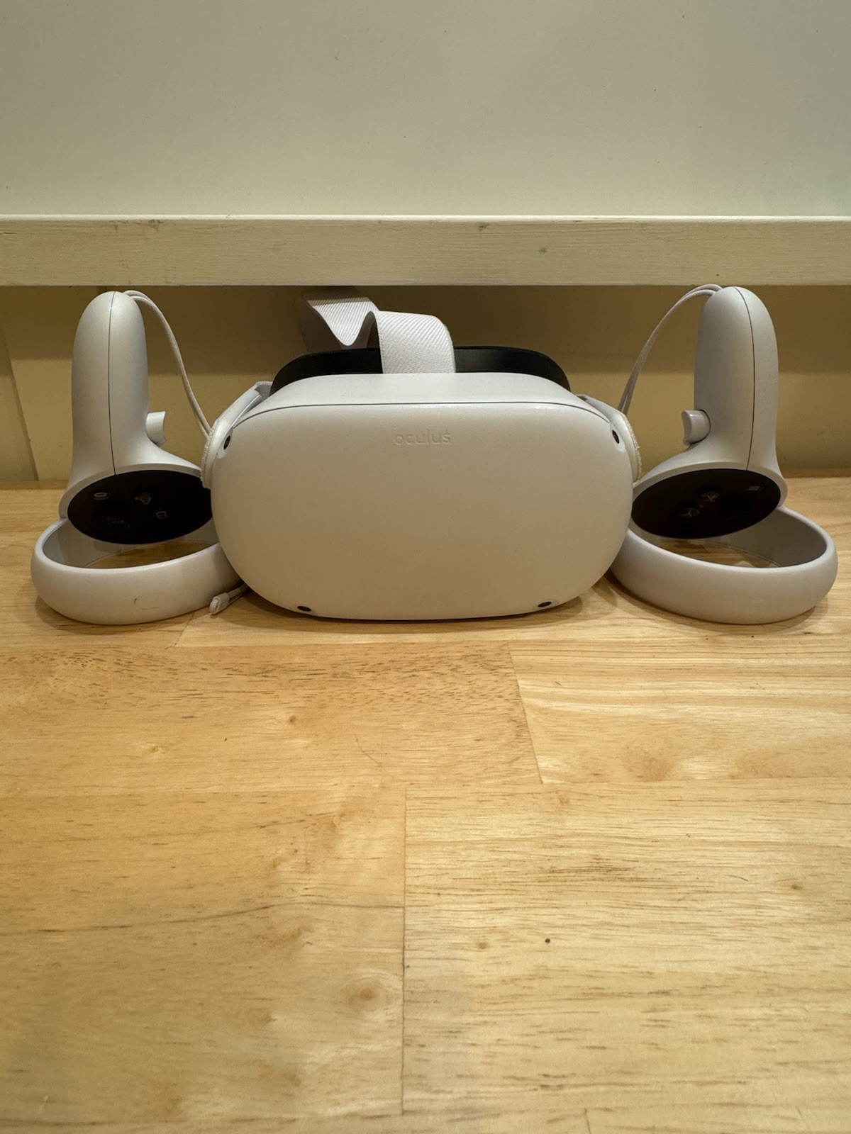 Meta Quest 2 Vr Headset White With Controllers