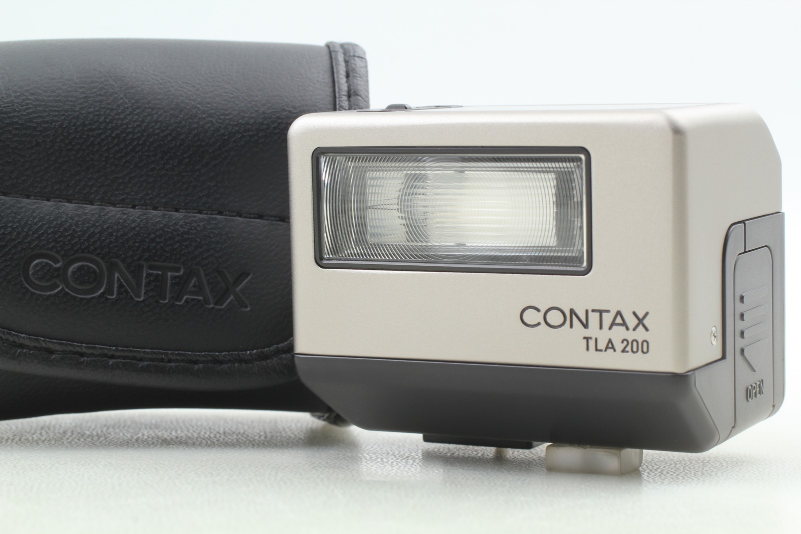 [MINT w/ Case] Contax TLA200 Silver Shoe Mount Flash For G1 G2 Camera From JAPAN