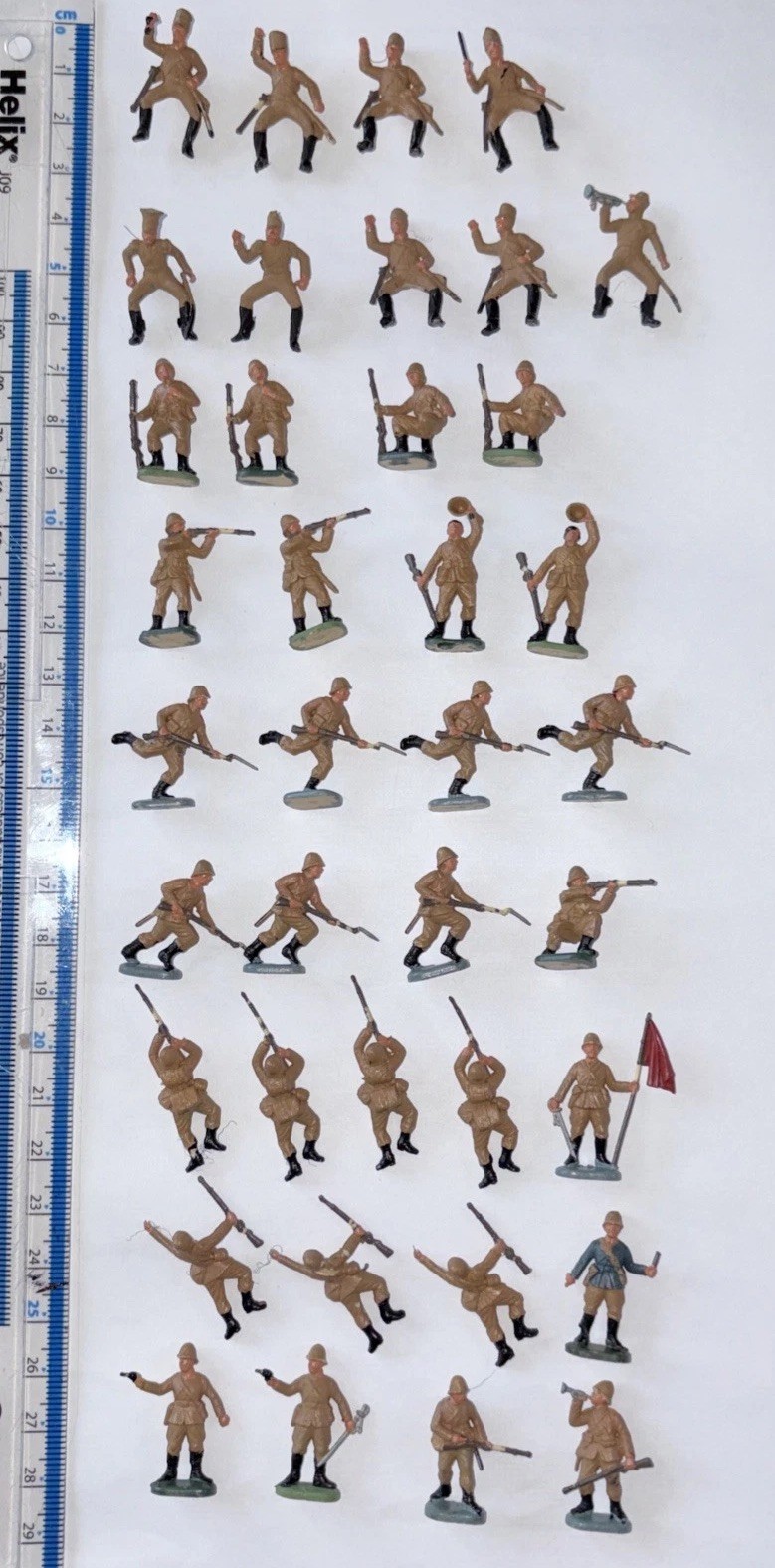 Plastic Vintage Soldiers 2cm x41 and 12 horses  desert brown tan