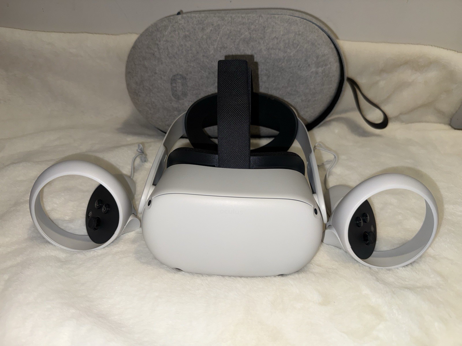 Meta Quest 2 256GB VR Headset + Controllers | Excellent Condition| Factory Reset
