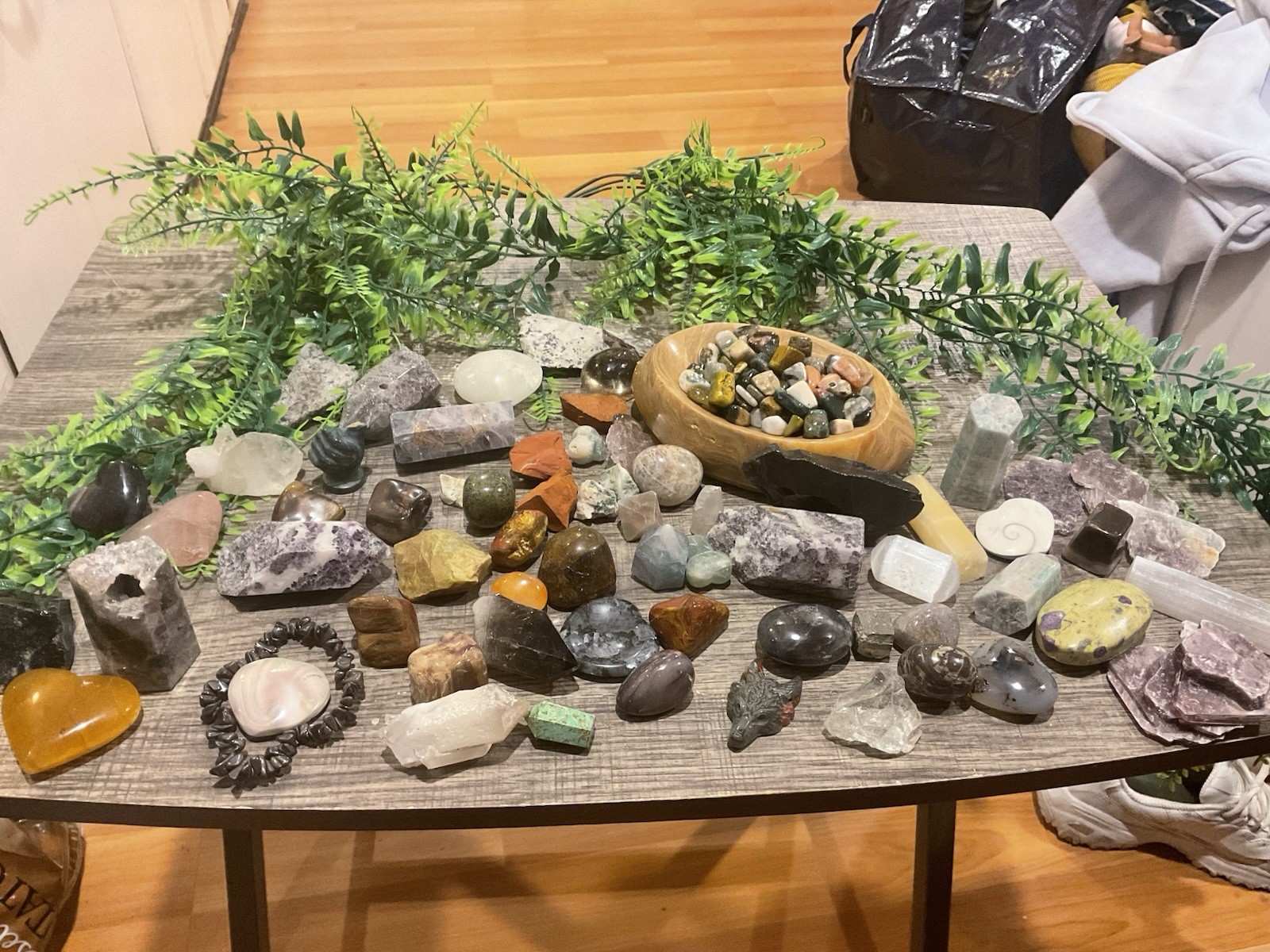 Haunted Doll crystals For Your Altar (mixed Selection Some Broken) Please Read