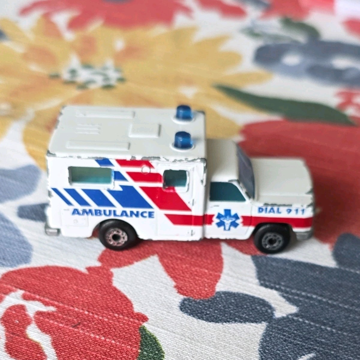 1977 Matchbox Ambulance 1:64 Diecast Toy White Red Blue Vehicle