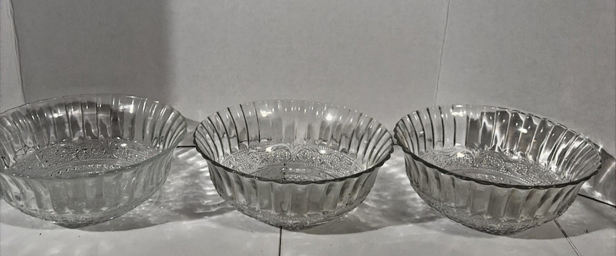 Glass Bowls- Set of 3, Great Condition, no chips or cracks