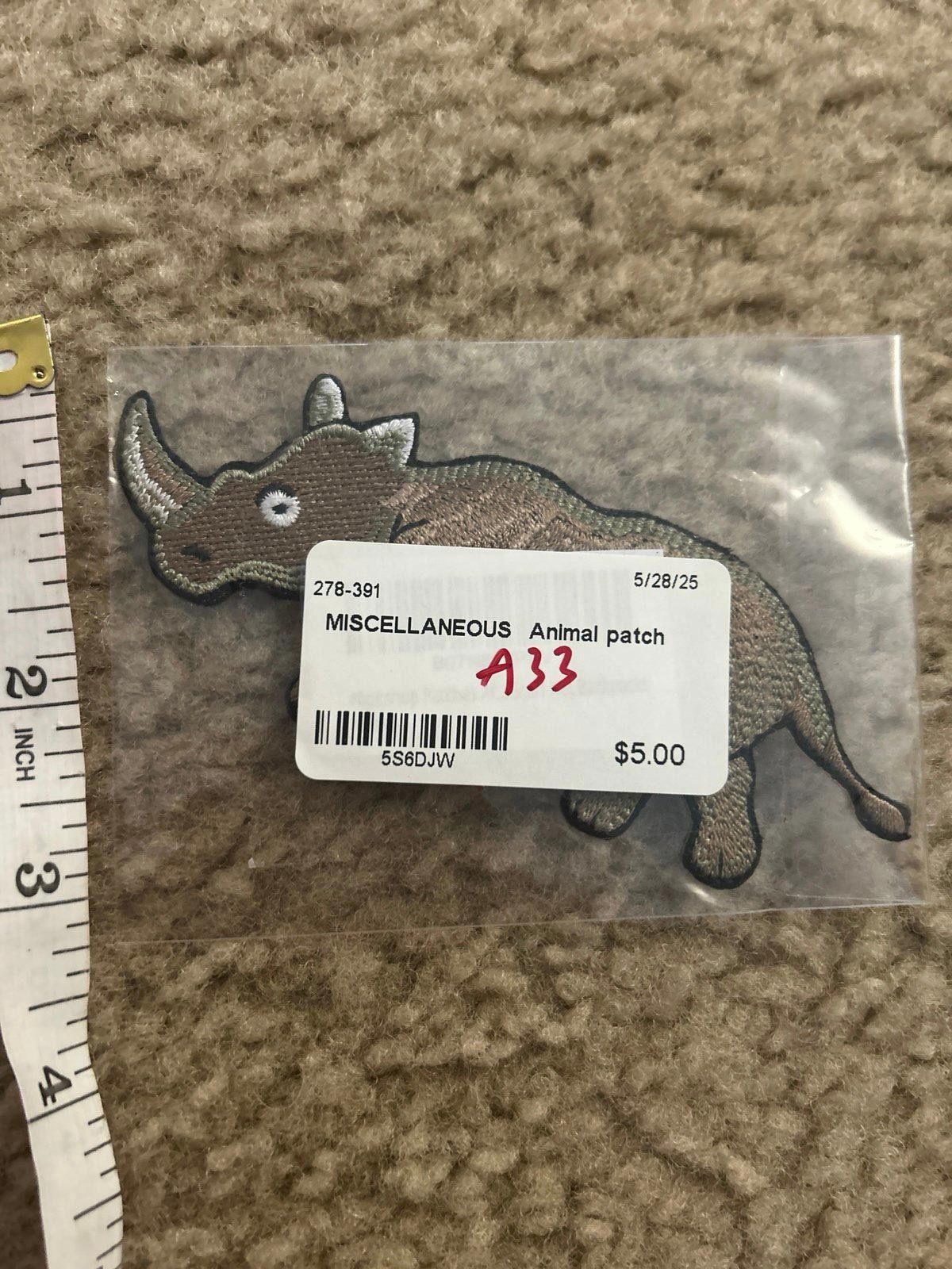 A33 rhino small  patch iron on heat new art project fun