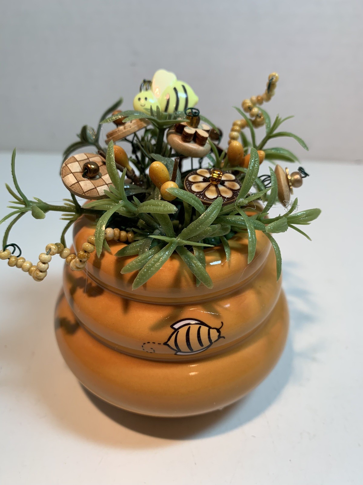 Vtg Button Bouquet/Bee Hive-Country-Farmhouse-Primitive-Garden-Rustic