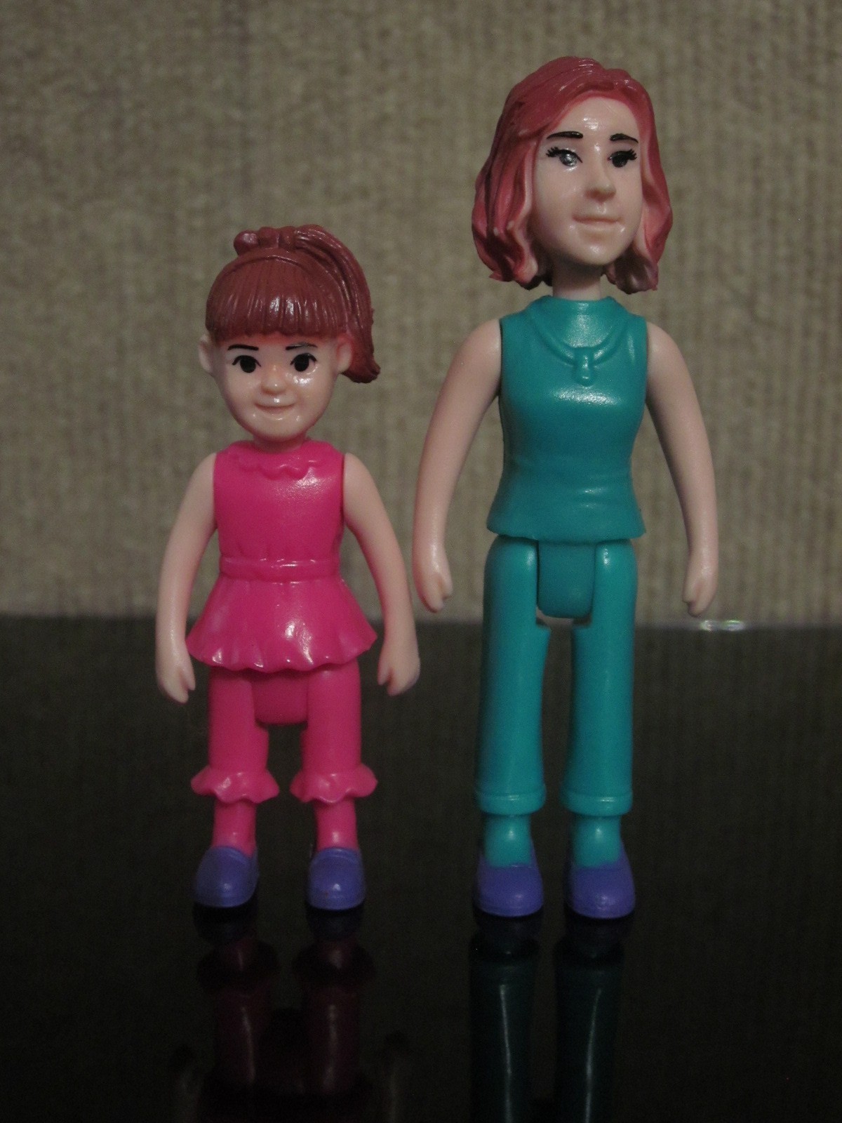 Kid Connection Dollhouse Mom & Daughter Family Replacement Figures