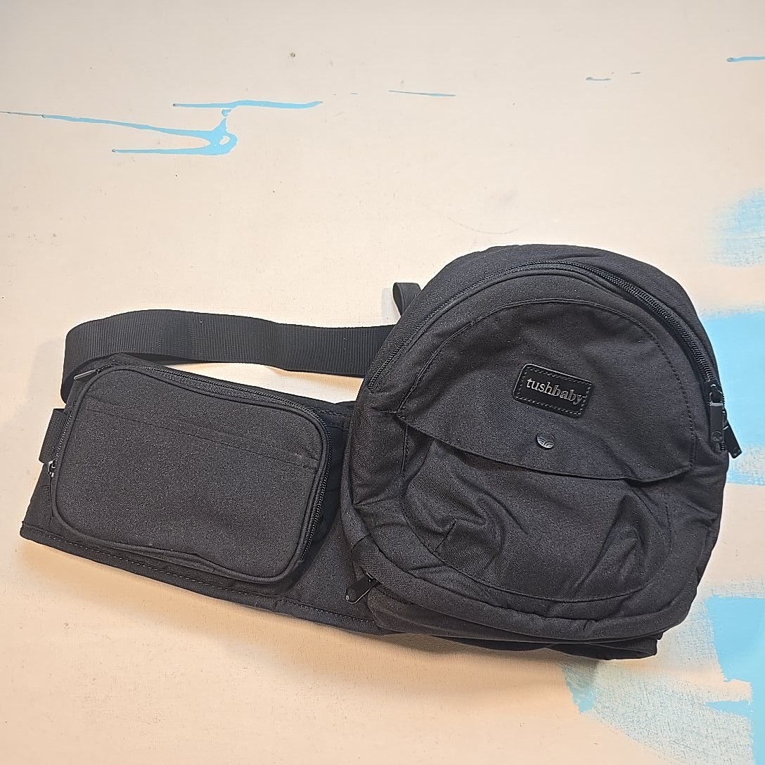 Tushbaby Black Hip Seat Carrier Pouch Lightweight Comfort Toddler Child Travel