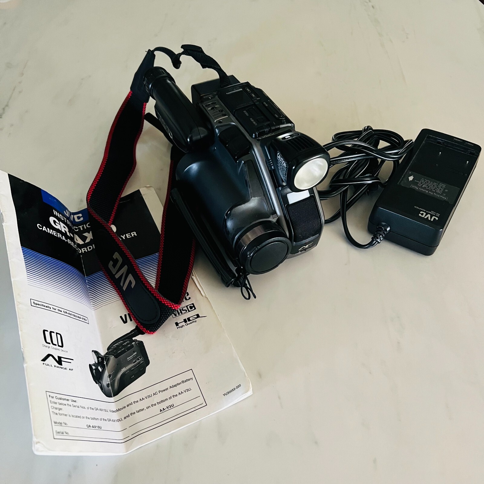 JVC VideoMovie Gr-AX10U Black & Silver Handheld Compact VHS Camcorder *For Parts