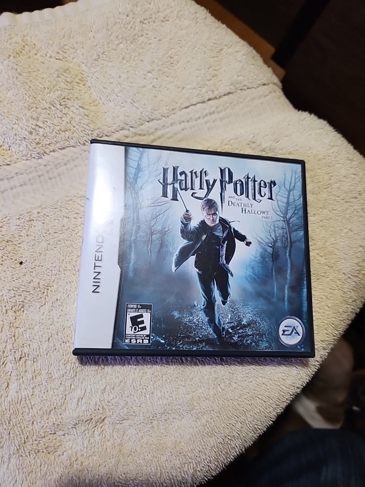 Harry Potter & Deathly Hallows:Part 1 (Nintendo DS)  