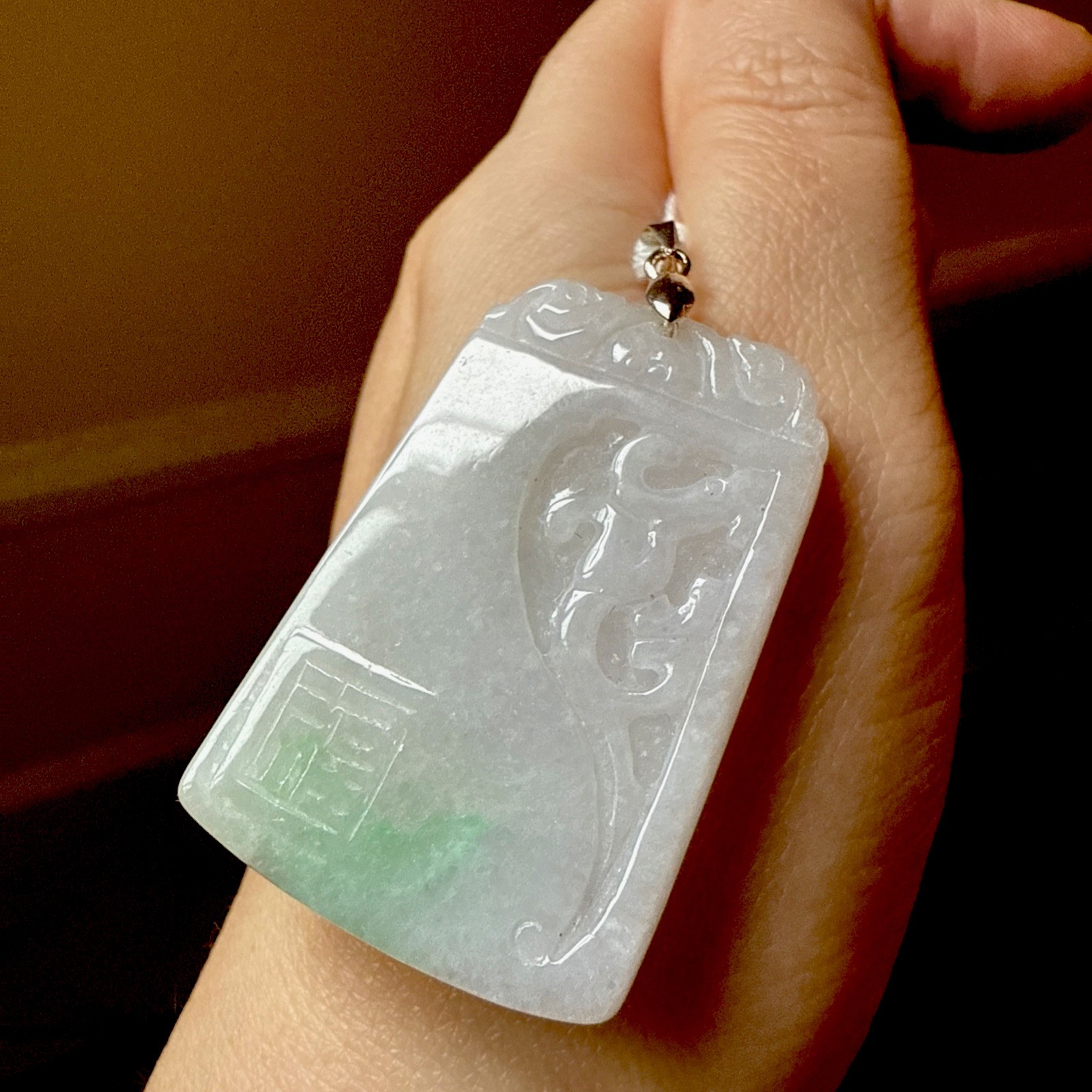 Certified Untreated Grade A Jadeite 純天然翡翠A貨 糯冰白底青飘阳绿龙牌福字牌