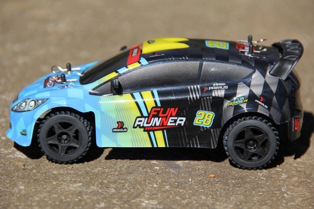 Primus Fun Runner 1/24 Scale 2WD RC Buggy RTR 2.4GHz Remote Control Car w/ Gyro