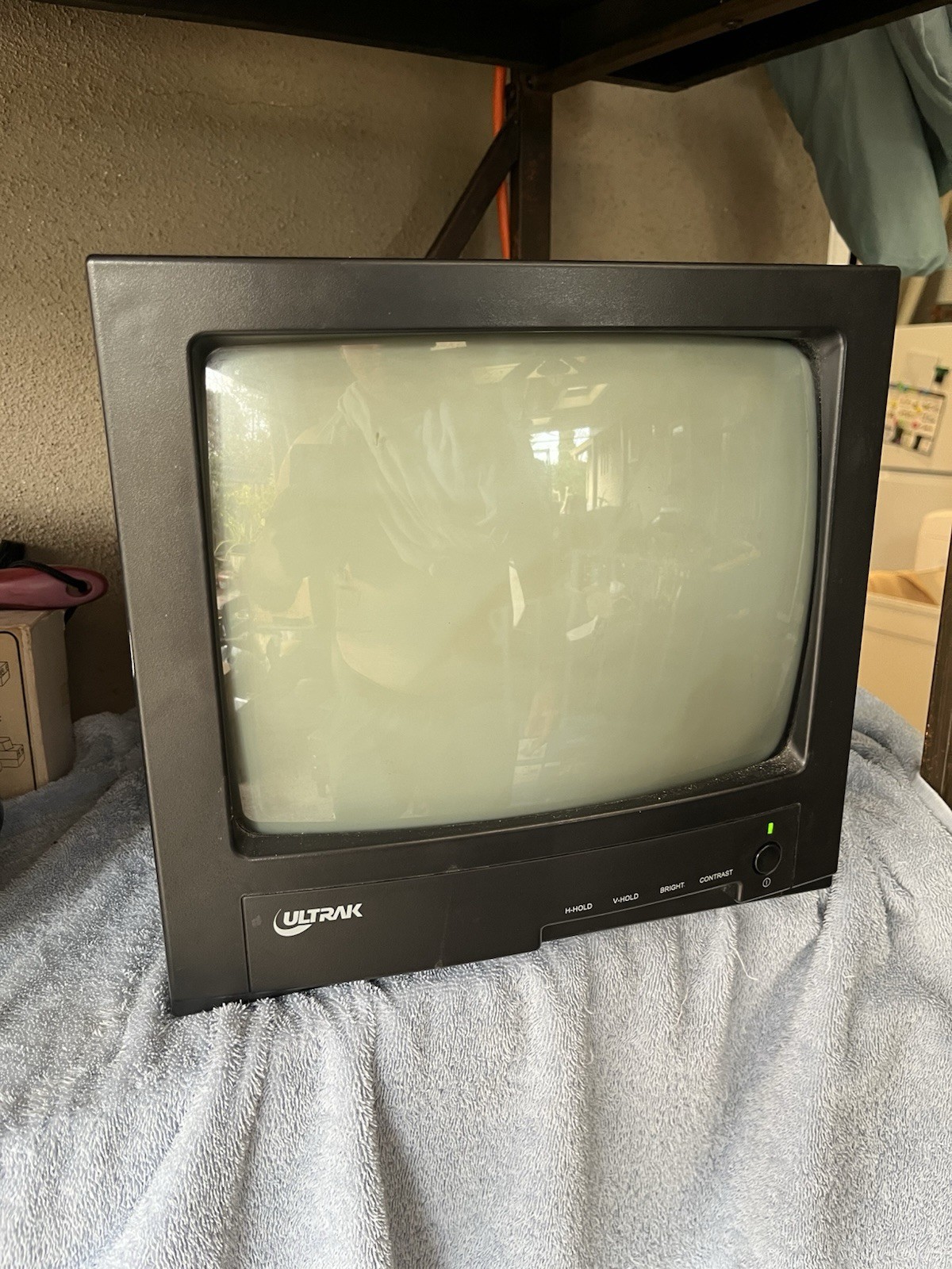 12” CRT CCTV Security Video Monitor Ultrak KM-12A BNC Inputs B&W 1997