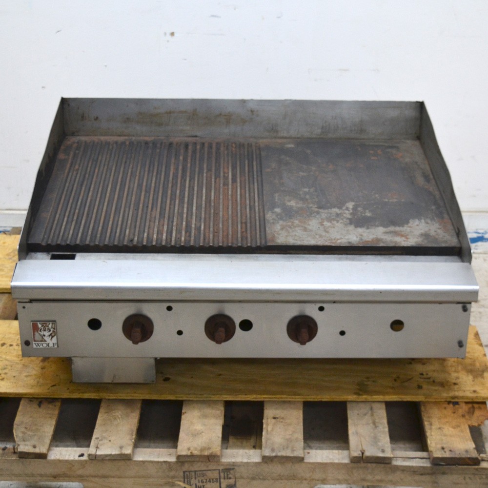 Wolf AGM36-GRVAAV 36" Commercial Countertop Gas 3-Burner Grill/Griddle Combo