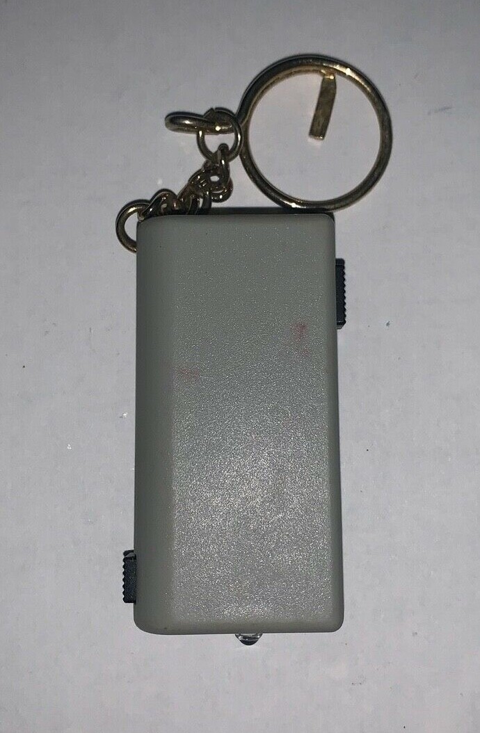 GRAY SQUARE "PARK AVENUE" LIGHT KEYCHAIN 