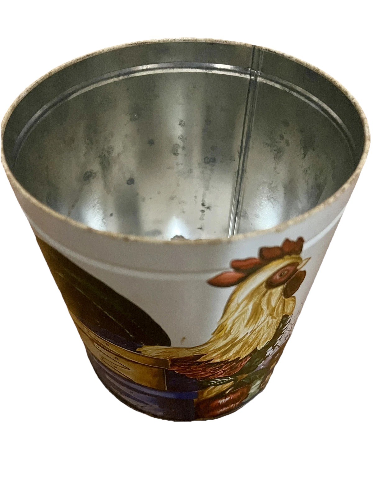 Vintage Farmhouse Rooster Decorative Metal Storage Tin 7” NO LID SURFACE WEAR