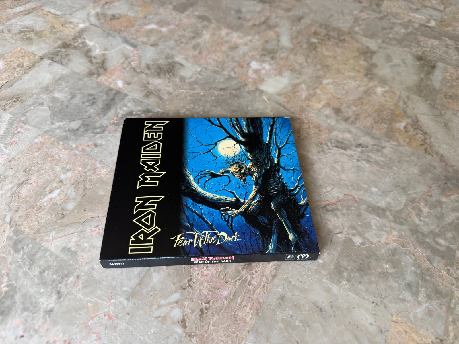 Iron Maiden – Fear Of The Dark CD reissue