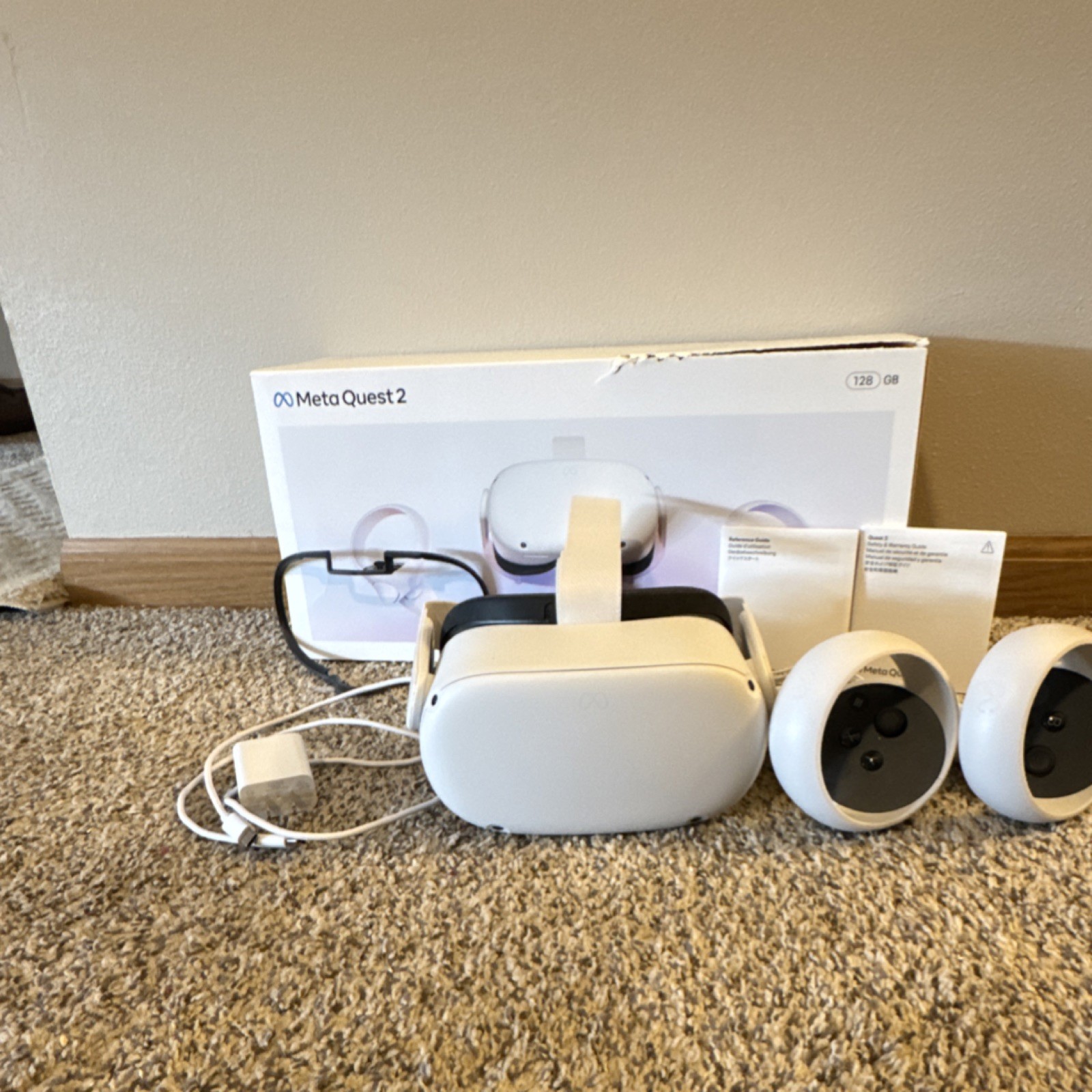 Meta Quest 2 Standalone VR Headset 128GB White with Controllers and Charger