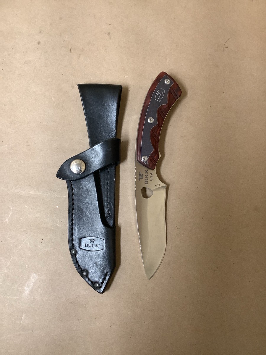 BUCK KNIVES 537 (B33005550)