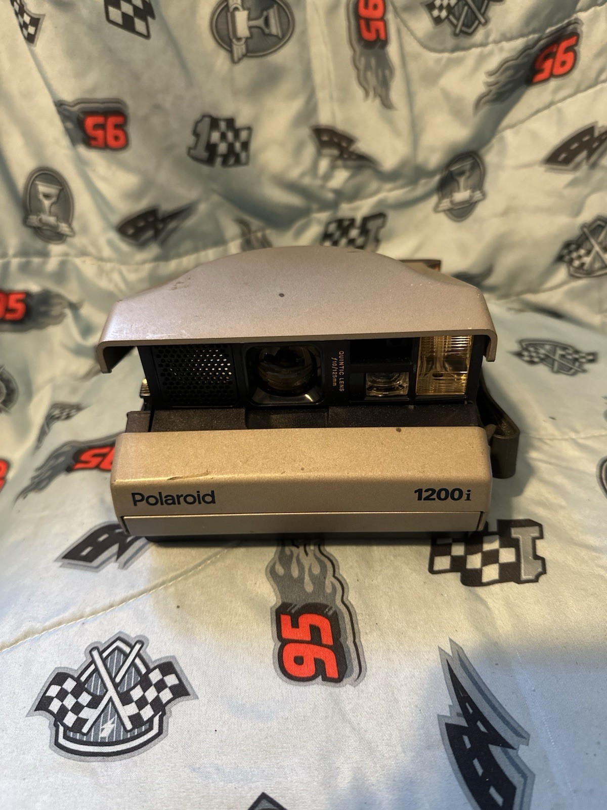 Polaroid 1200i Vintage Instant Camera Classic Beige Film Photography Retro