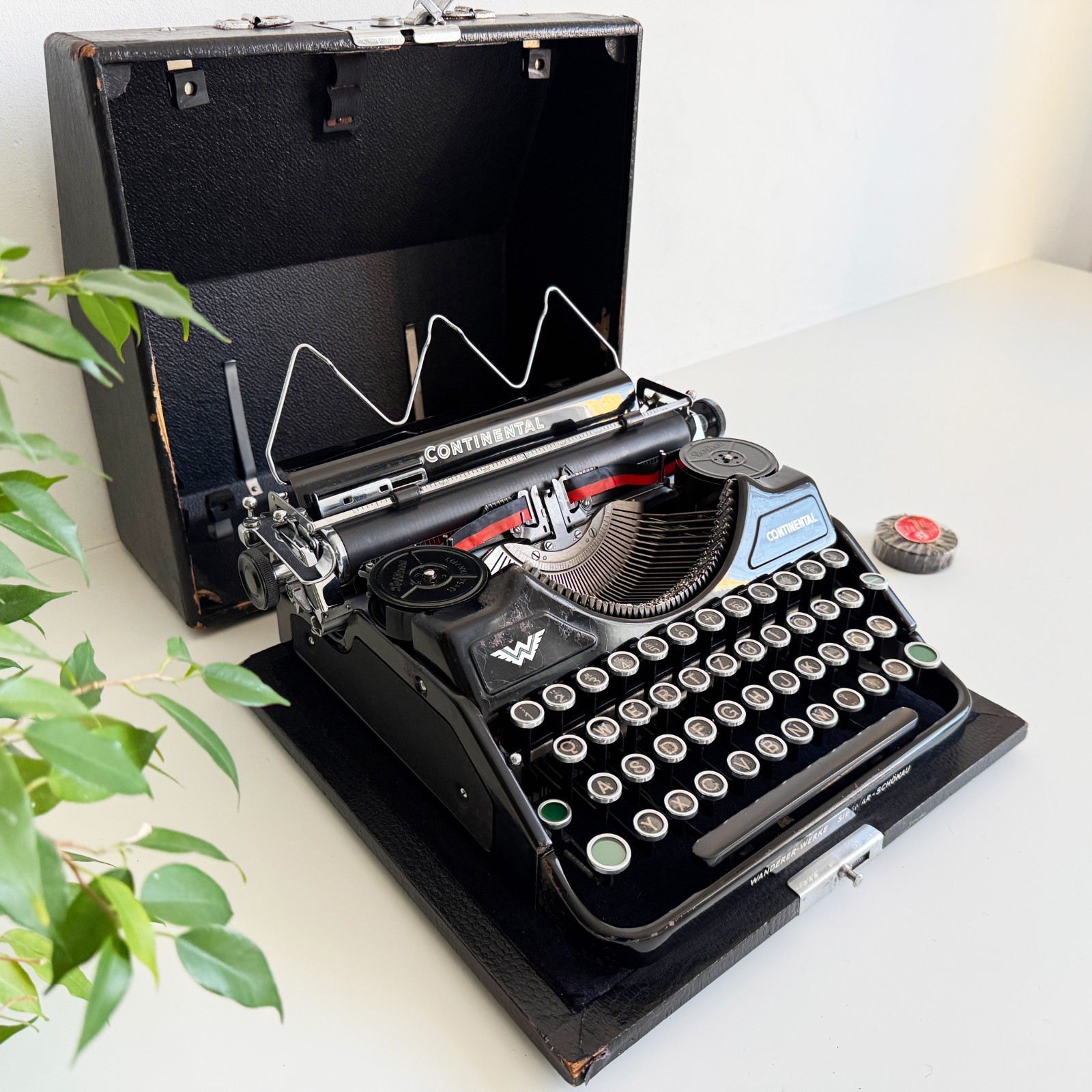 Continental Portable | Typewriter | 1930s | Serviced | UPS 3-Day to US/CAN