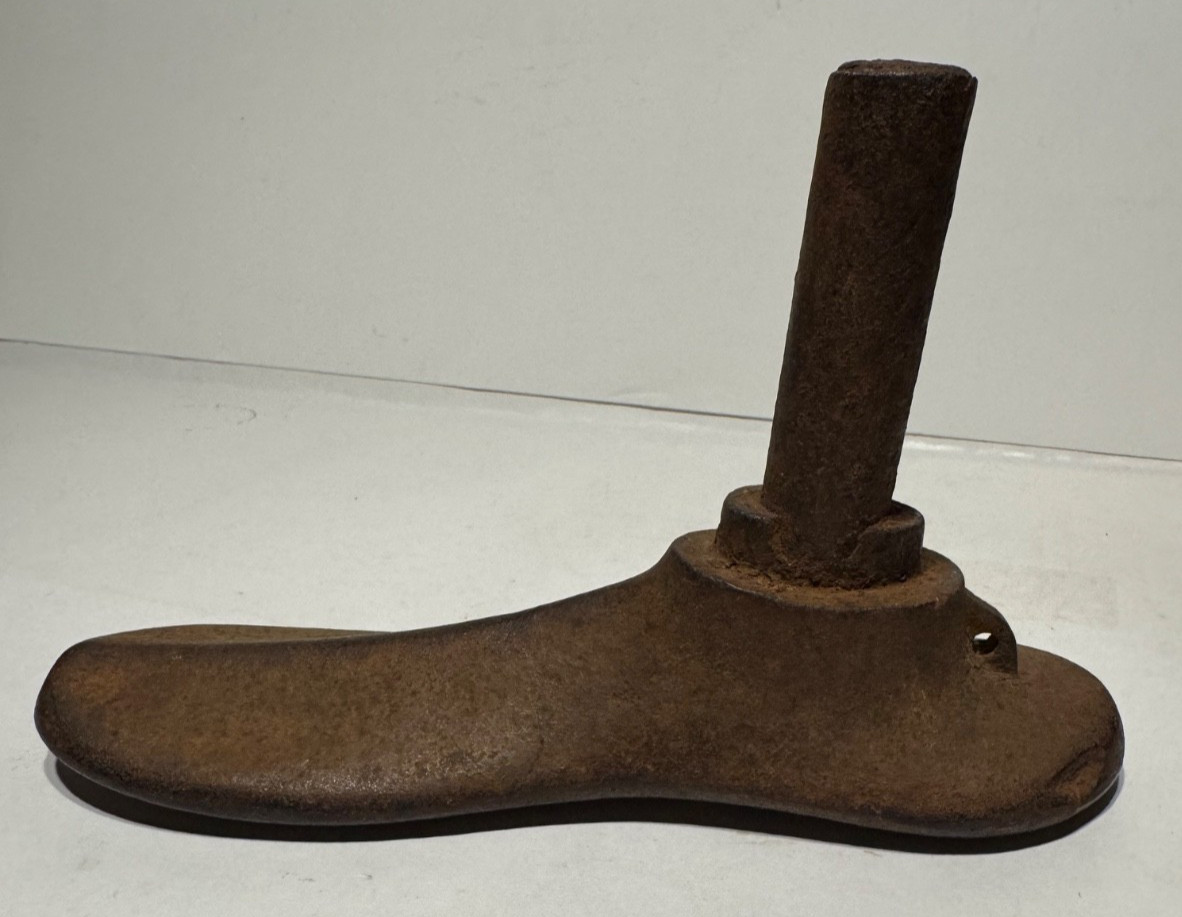 Vintage Cast Iron Cobbler Shoe Making Form Anvil
