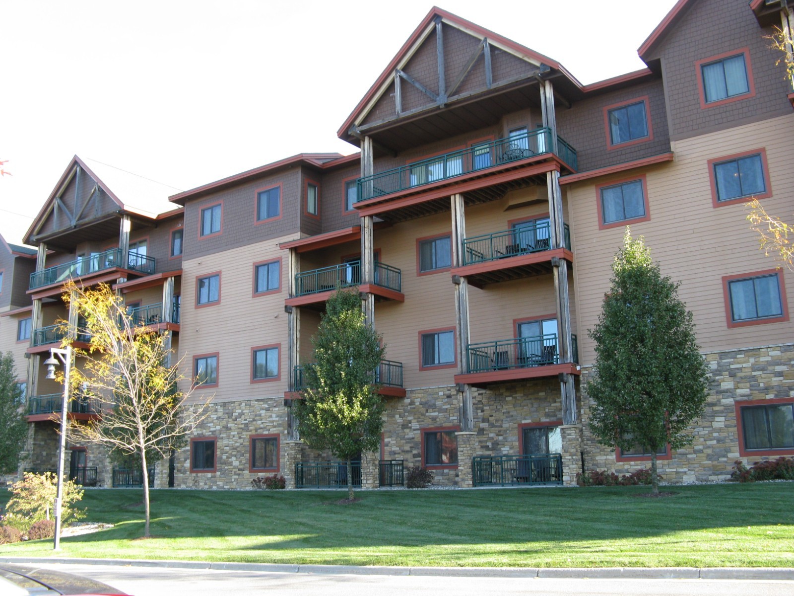 Wyndham Glacier Canyon, Wisc Dells, 4BR presidential, 3nts, May 4-7
