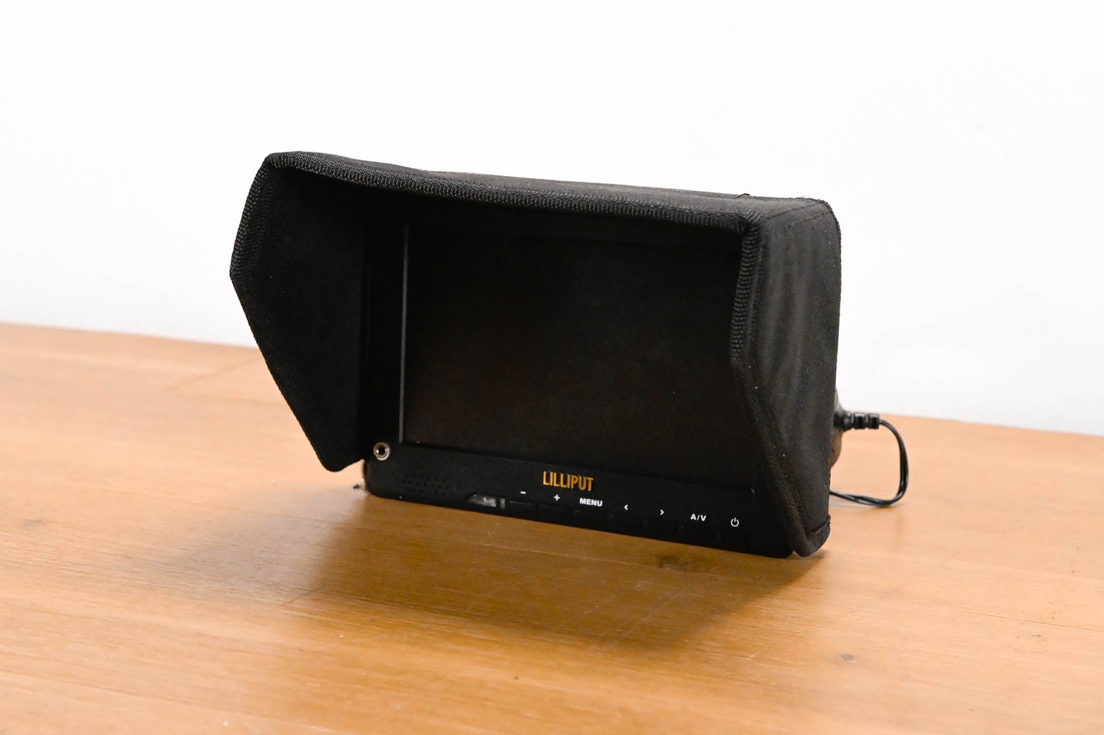 Lilliput 7-inch High Definition LCD Camera Monitor CG01M49