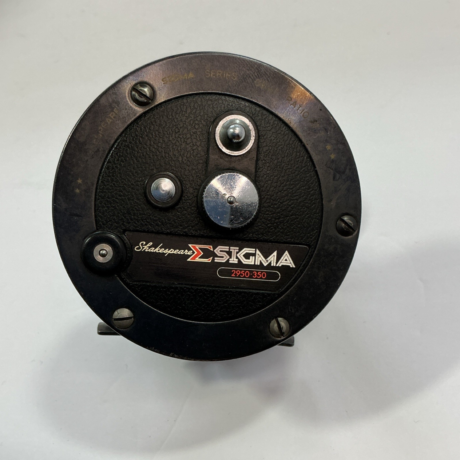 Shakespeare Sigma 2950-350 2900-390 Vintage Casting Fishing Reel