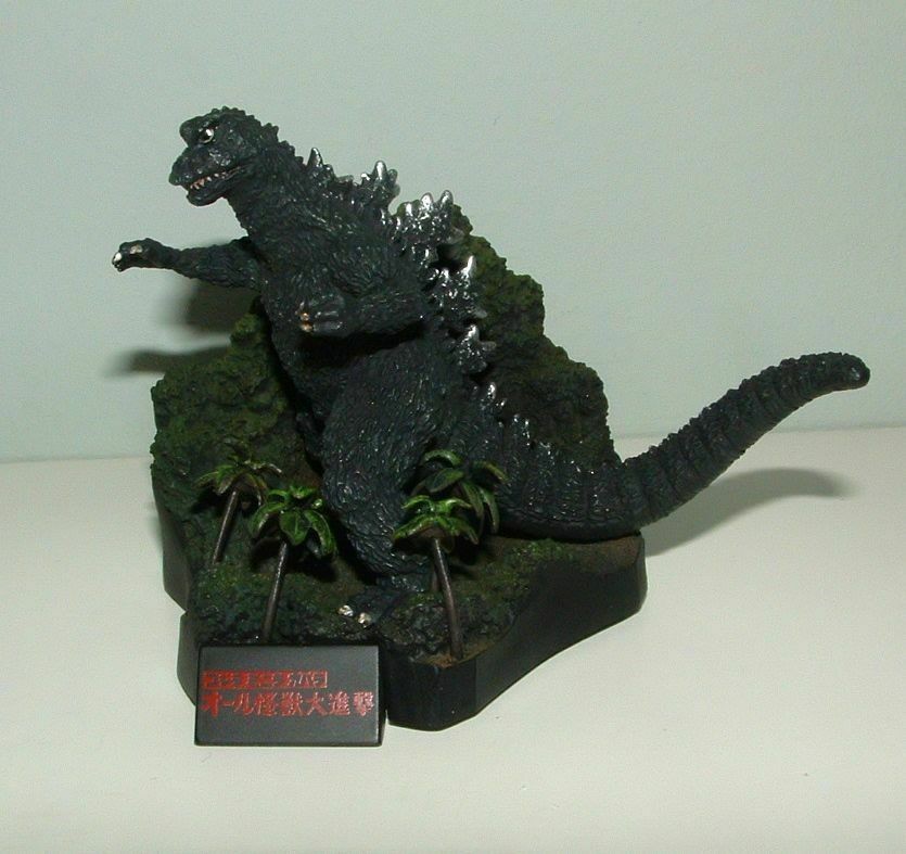 BANDAI Complete Works 1969 GODZILLA Diorama Mini Figure HG Yuji Sakai