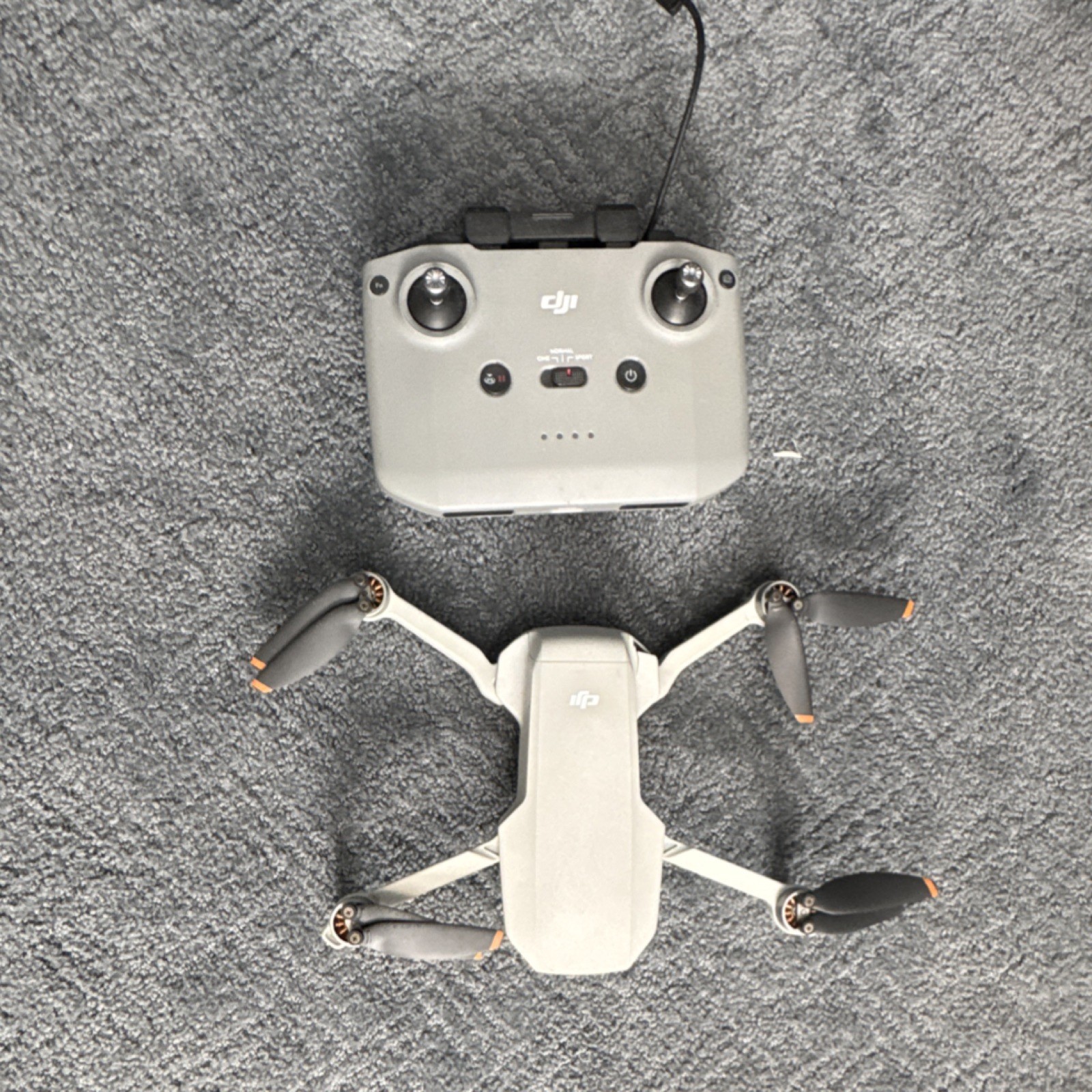 DJI Mini Ready to Fly Camera Drone with Remote Controller, NO BATTERIES U BUY IT