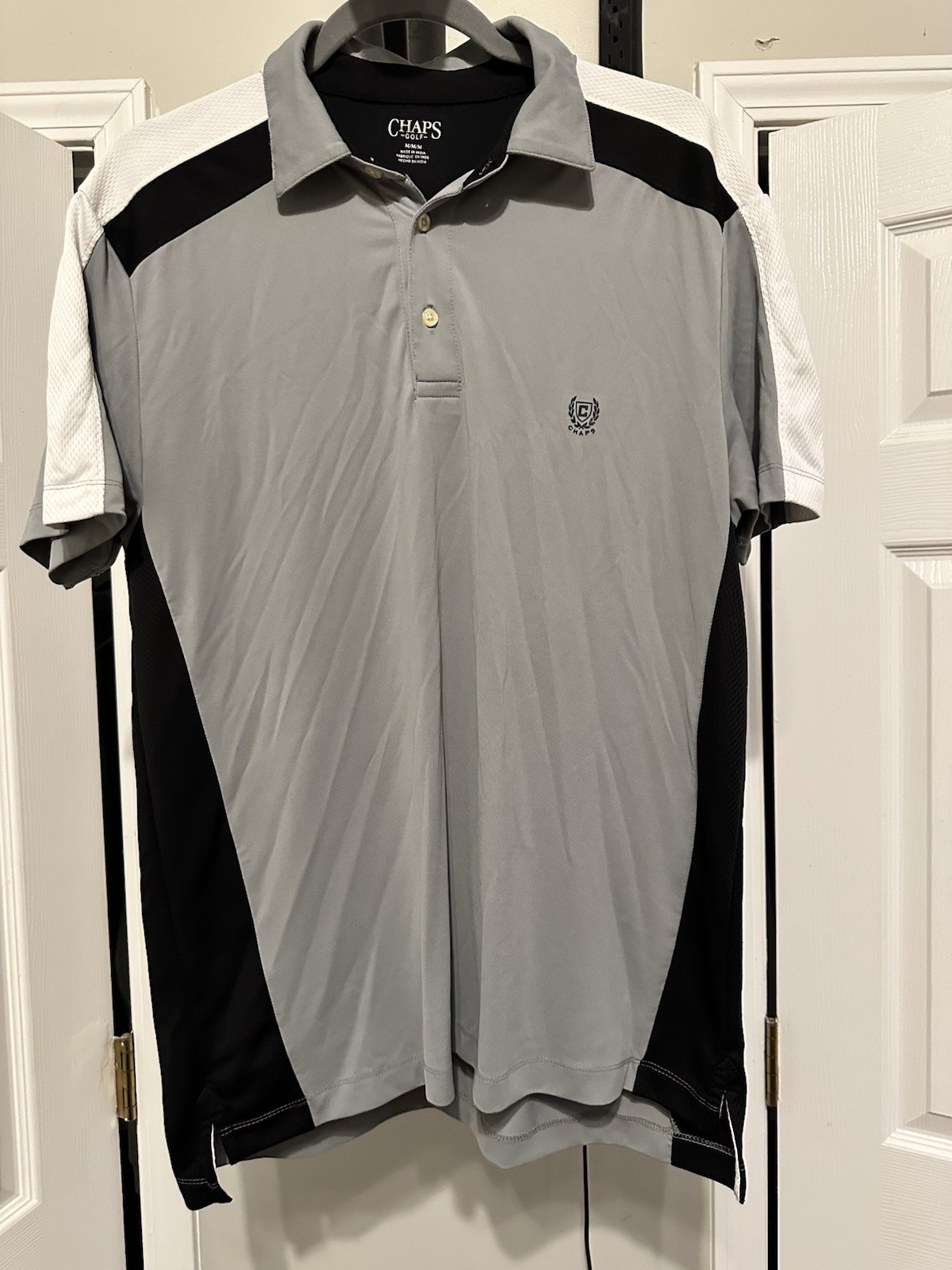 Chaps Colorblock Golf Men's M Gray Black White Polo Shirt Short Sleeve