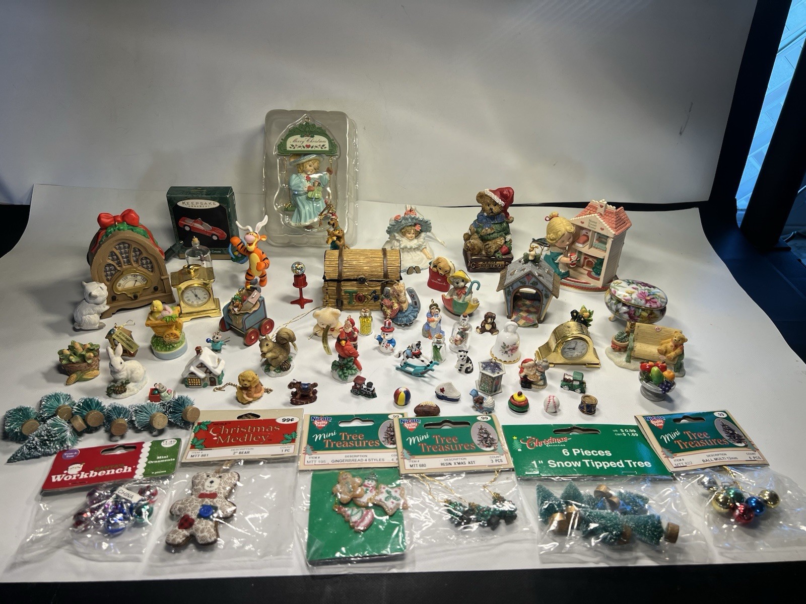 Christmas Miniatures Craft Lot  68 Vtg