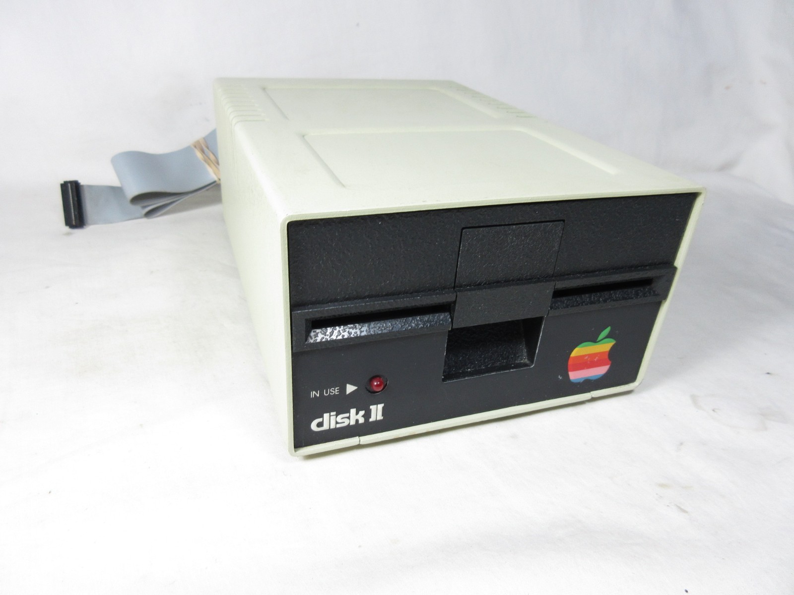 Apple Disk Drive, disk II, 5.25,  Apple II, II+, IIe, Works Great, in Good Shape