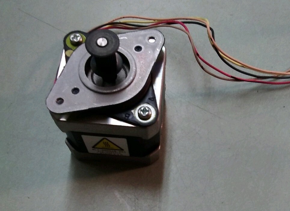 Sanyo Denki Stepper Motor STP-42D2075 AL1-000028-001 1.8 STEP 2.4