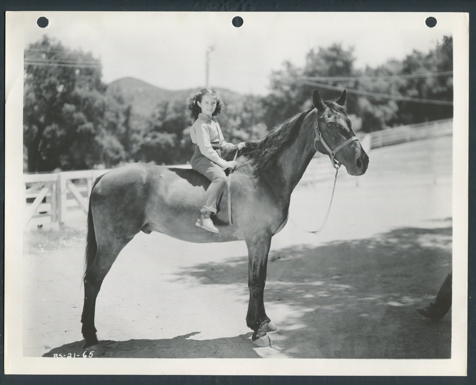 MARY RUTH in Gentleman From Dixie '41 CHILDSTAR ON HORSE