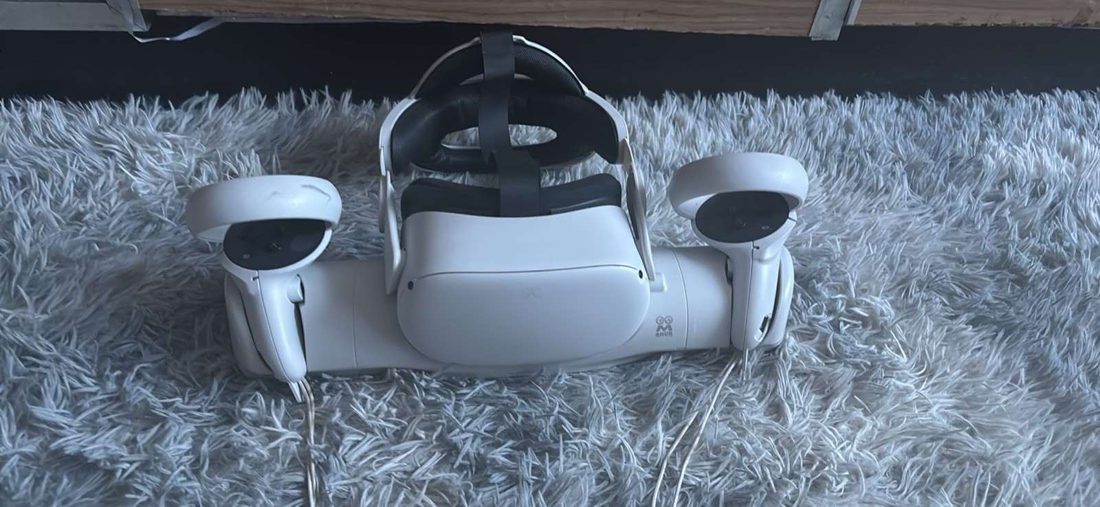 Meta White Standalone VR Headset with Controllers with custom head strap. 