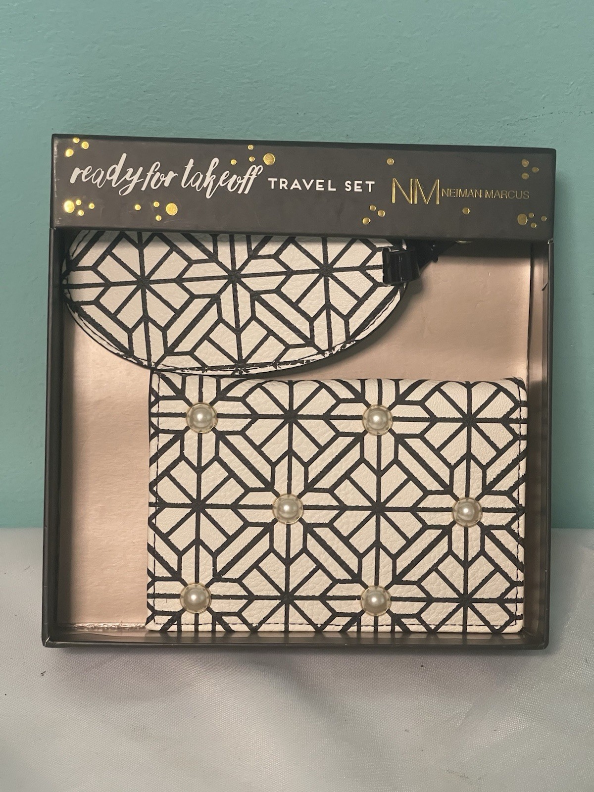 Neiman Marcus Travel Luggage Tag & Wallet Set Name Card - Pearl Leather New BinP