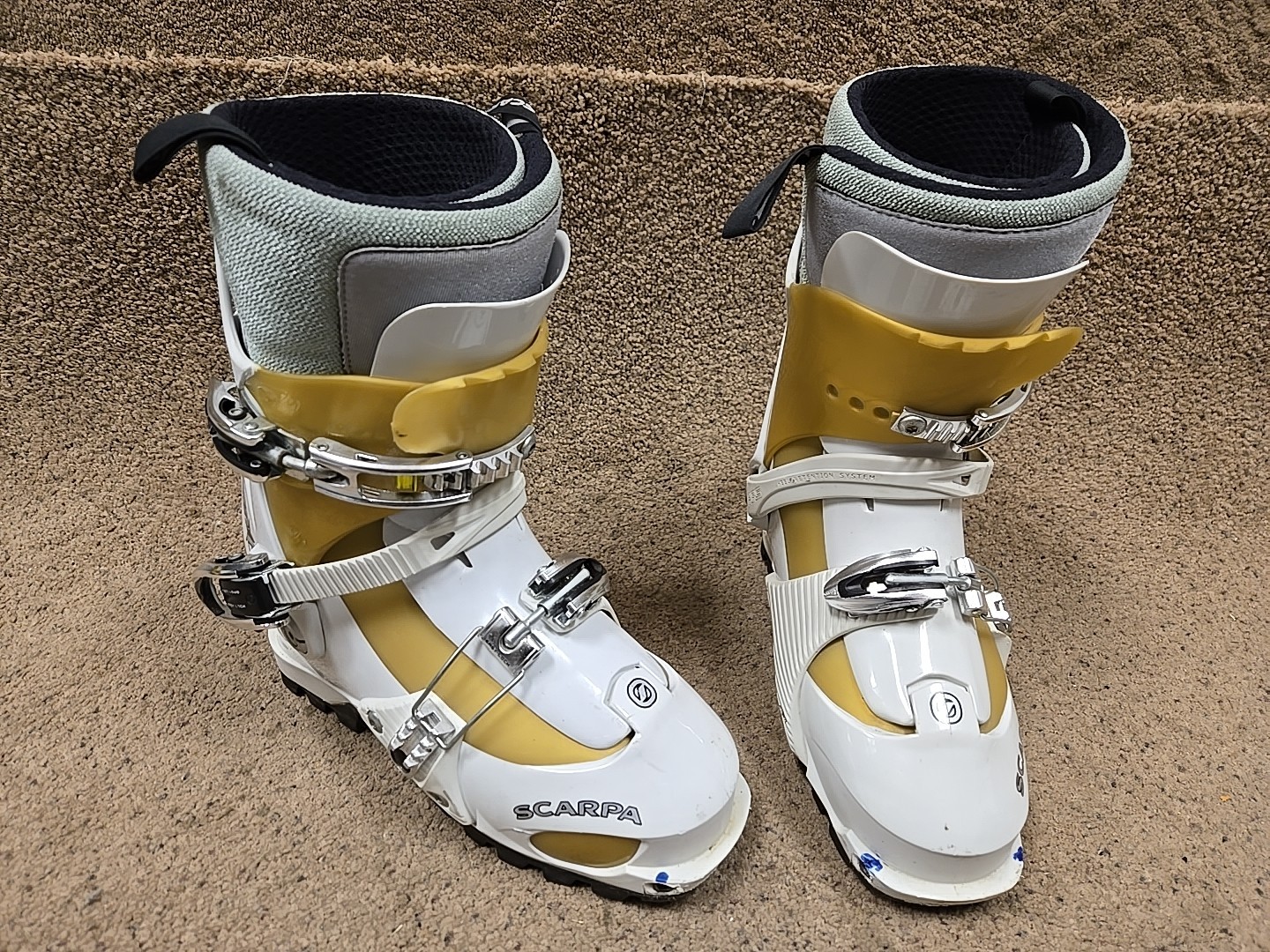 Scarpa Star Lite Womens Touring Ski Boots, Mondopoint 25.5, 296 mm Outer Shell