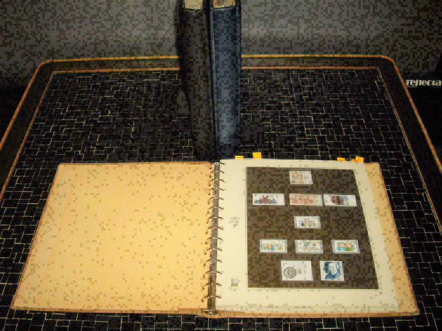 FRG 1970 - 1994, 3 SAFE Dual Plus Vordruckalben With + canceled Collection 82-94